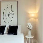 Sunny House - Bright 2 Bedroom W/ Office Lissabon