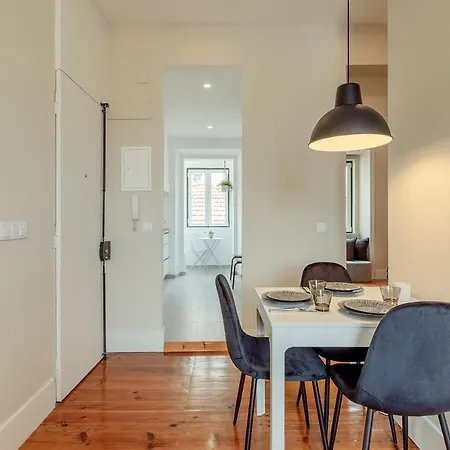 Sunny House - Bright 2 Bedroom W/ Office Appartement