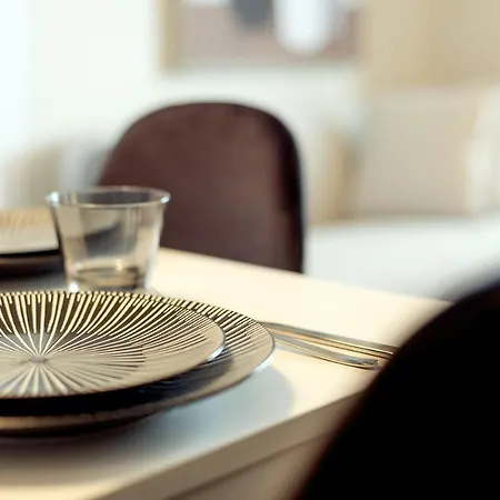 Apartmán Sunny House - Bright 2 Bedroom W/ Office *