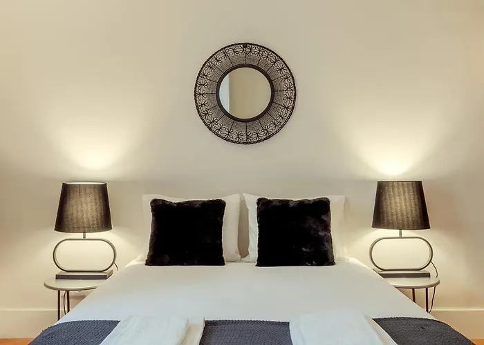 Sunny House - Bright 2 Bedroom W/ Office アパート *