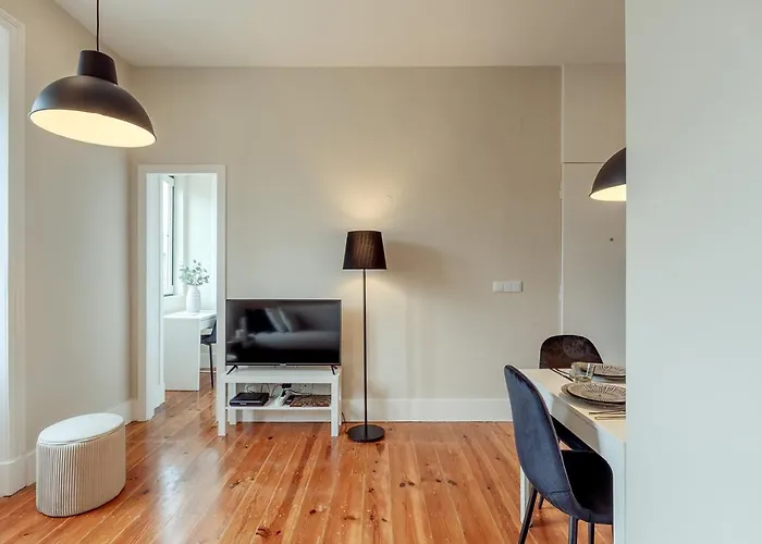 Sunny House - Bright 2 Bedroom W/ Office アパート