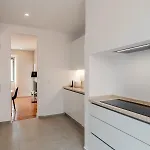 Sunny House - Bright 2 Bedroom W/ Office Apartman