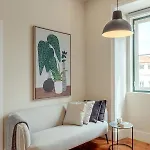 Apartman Sunny House - Bright 2 Bedroom W/ Office *
