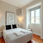 Apartman Sunny House - Bright 2 Bedroom W/ Office Lisboa
